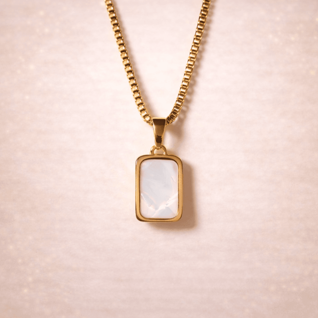 Ivory Aura Minimal Necklace